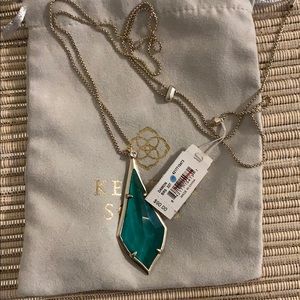 Kendra Scott necklace